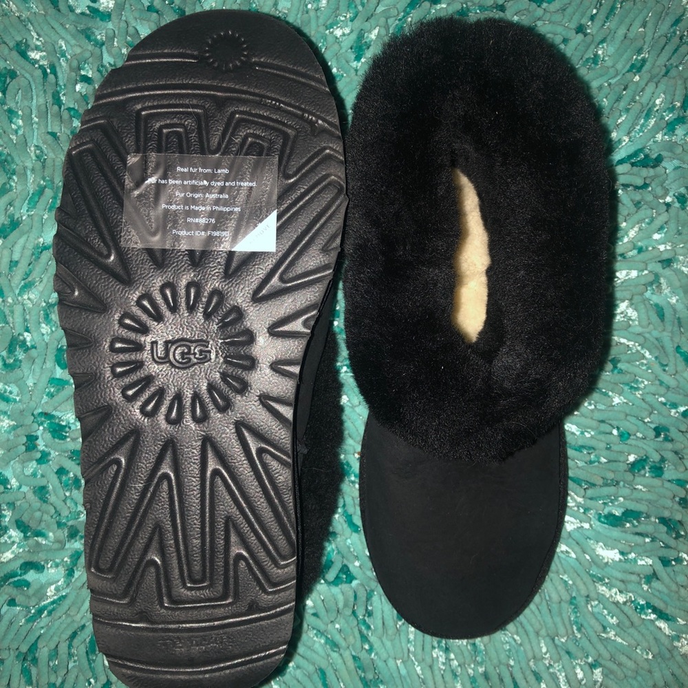 BRAND NEW!!! Size 5 Black Uggs